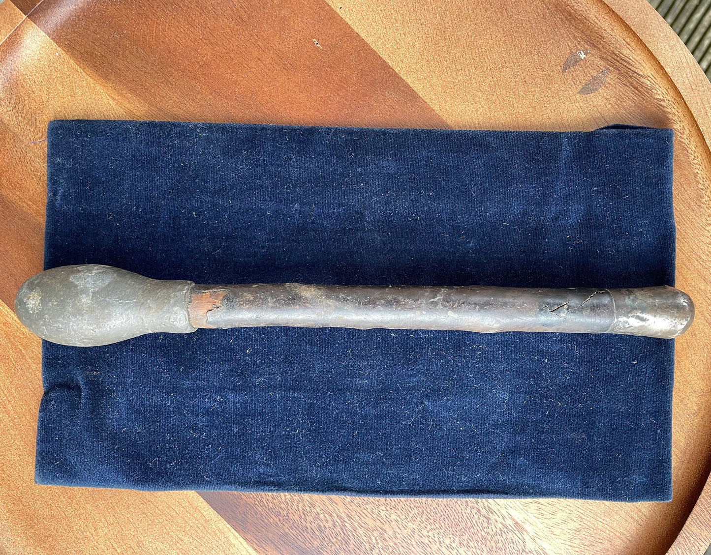 An antique English hallmarked solid silver capped lead ended fishing/angling priest by G & J Zair - Birmingham - 1892 - 28cm long