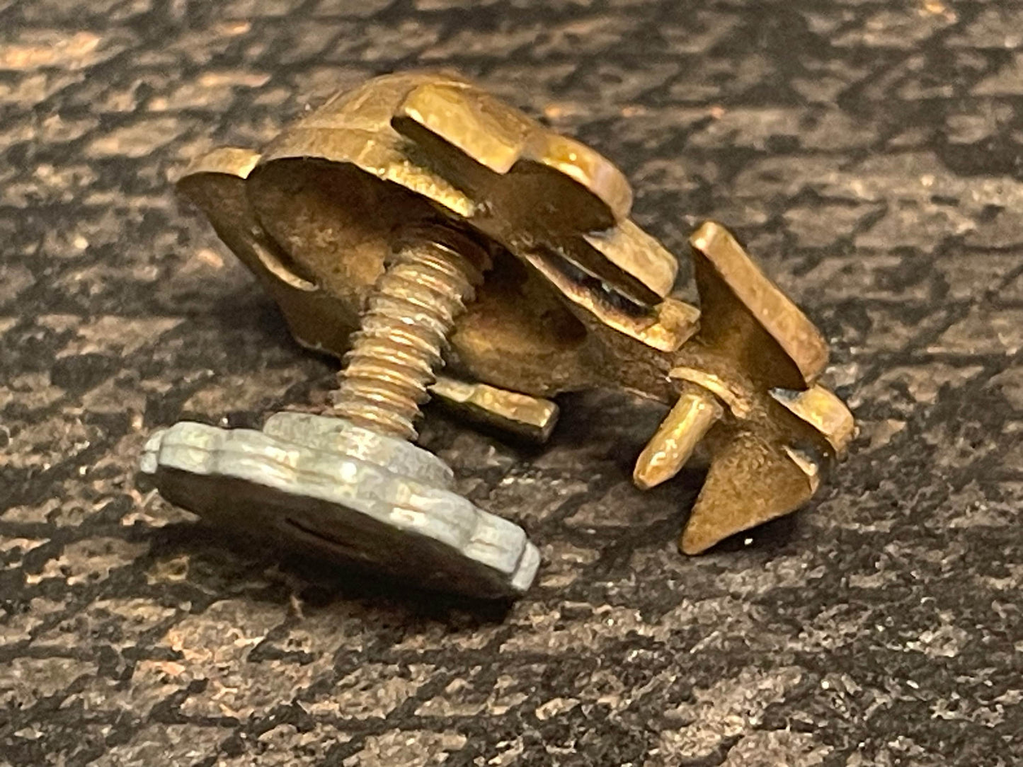 An original U.S Marine Corps USMC threaded pin cap/collar badge c1920