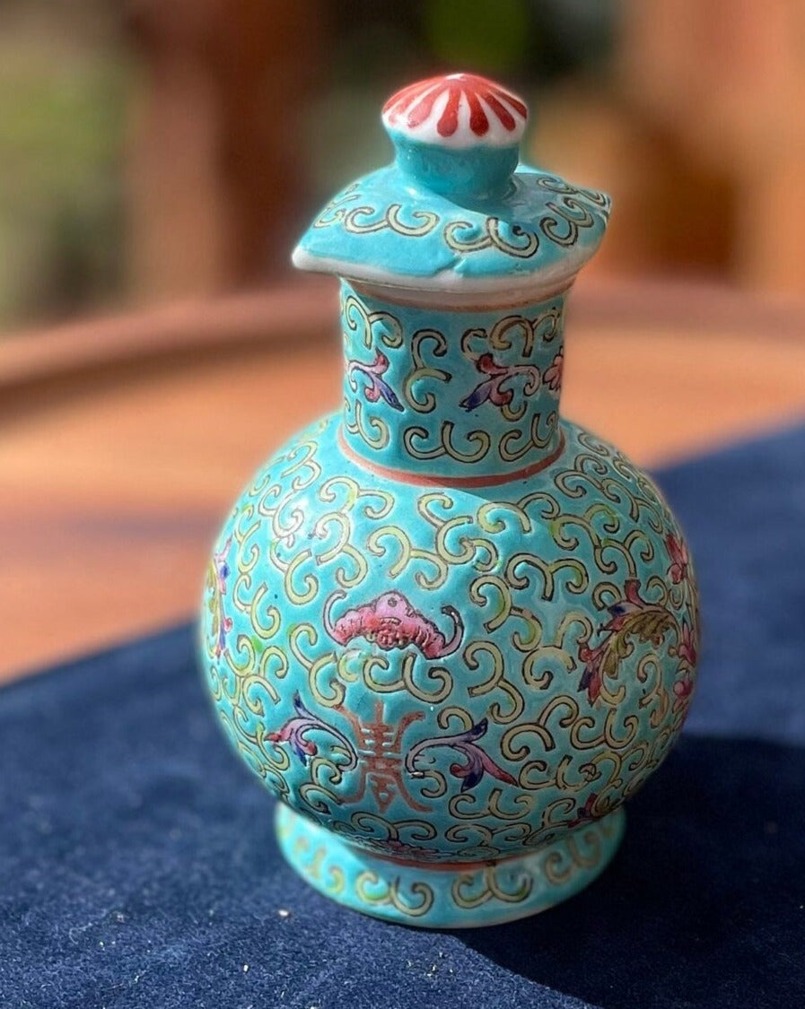 A vintage Chinese ceramic soy sauce jar - 12cm tall