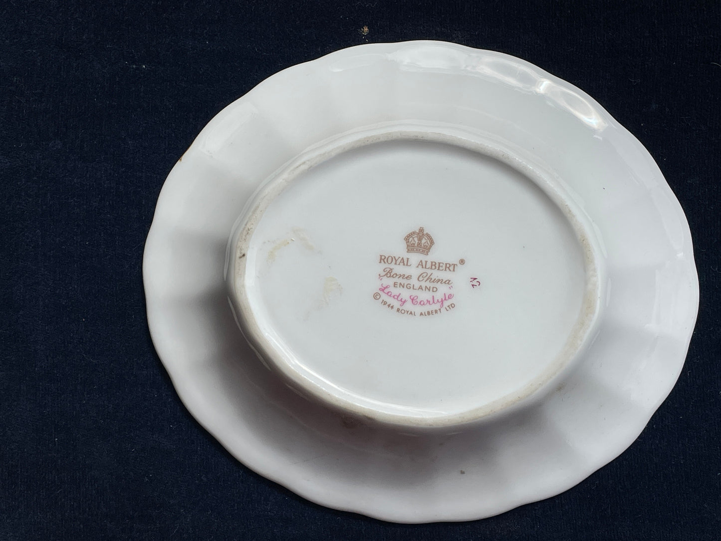 Vintage Royal Albert Lady Carlyle 1944 Oval trinket Dish Bone China, Made in England 13cm across