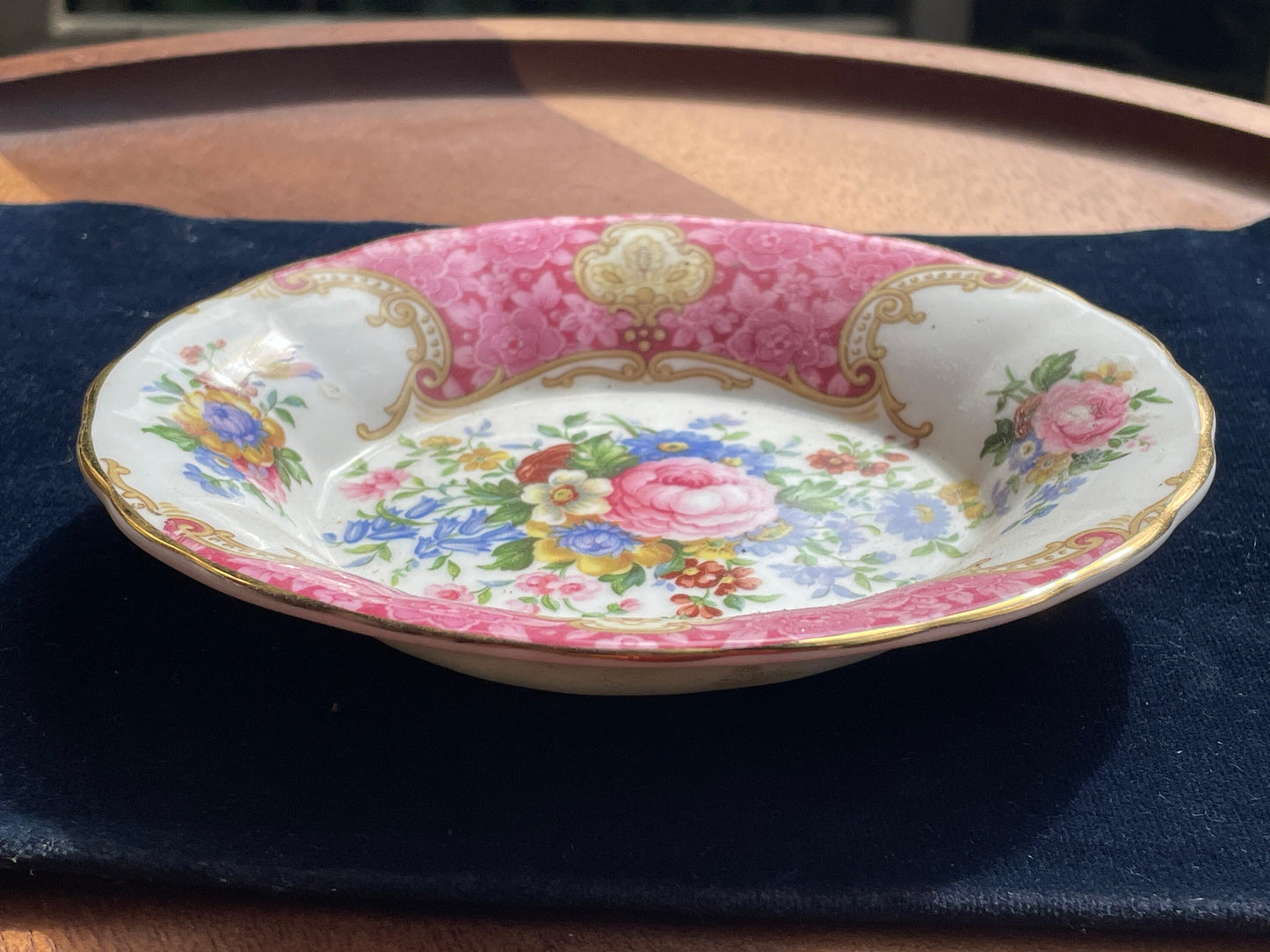Vintage Royal Albert Lady Carlyle 1944 Oval trinket Dish Bone China, Made in England 13cm across