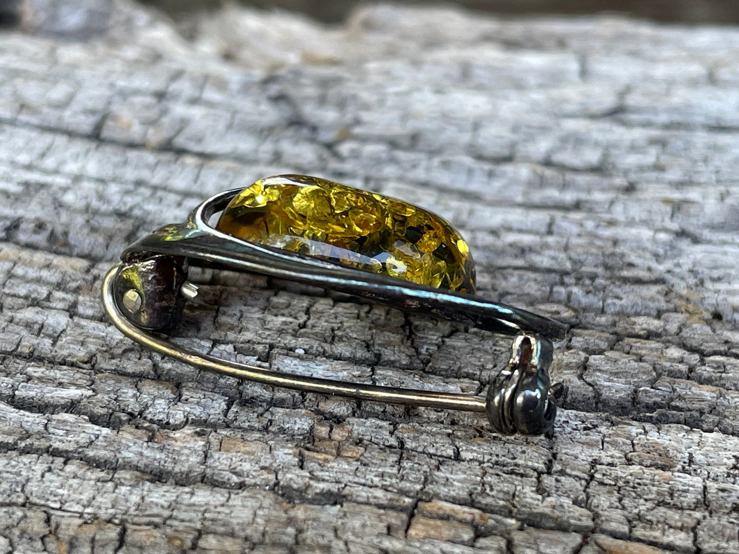 Vintage Silver Pressed Amber Brooch – Modernist Swirl, Tested Silver, Small 25mm Oval Cabochon, Mid-Century Scandinavian Style