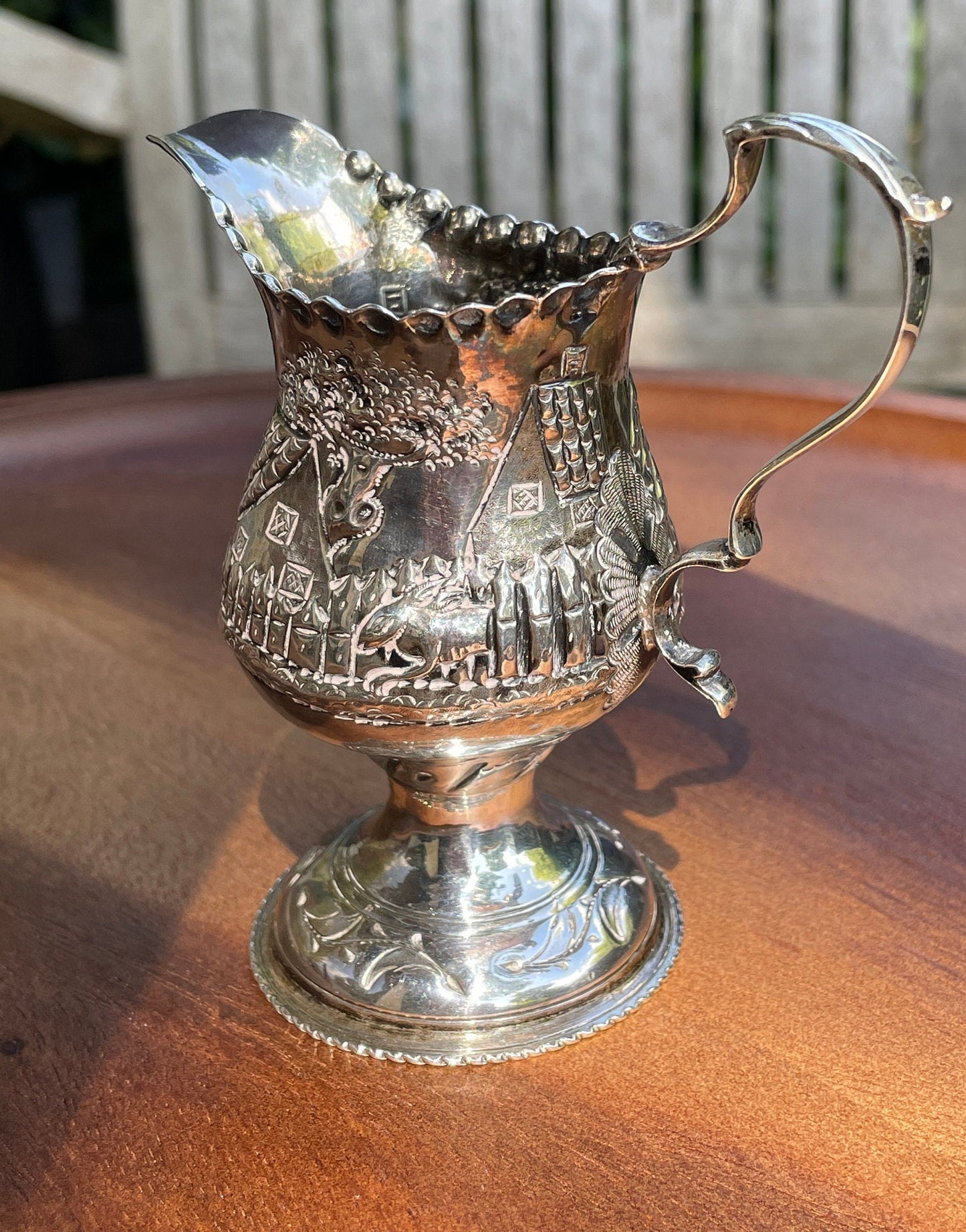 George III hallmarked solid silver cream jug London 1775 by Thomas Shepherd