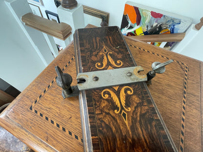 Vintage Hepworths Tie Press – 25cm Wooden Veneered Tie Clamp with Inlay, British Made Menswear Accessory c.1930s–50s