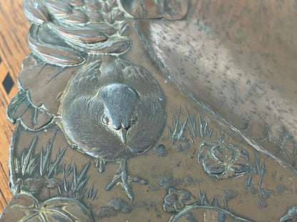 Antique Arts & Crafts Copper Repoussé Dish with Hen and Floral Design, Early 20th Century Decorative Metalwork, 18cm