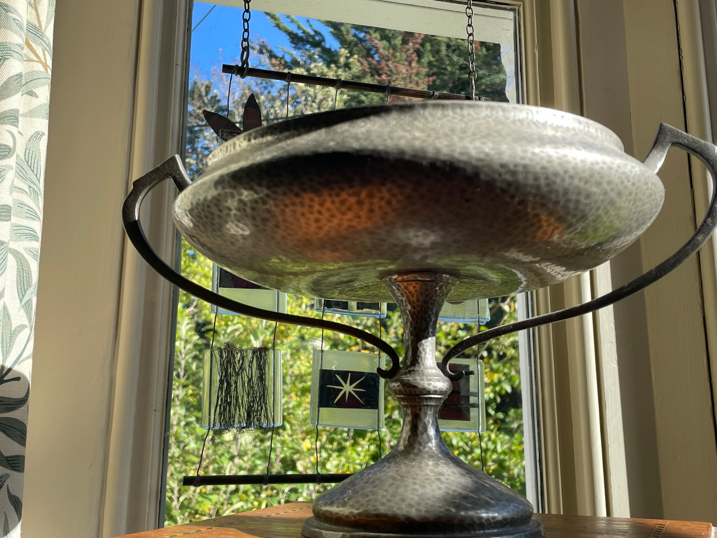 Arts & Crafts Hammered Pewter Comport by Hutton Sheffield c.1920 – English Pewter Tazza Bowl with Geometric Handles, 31cm