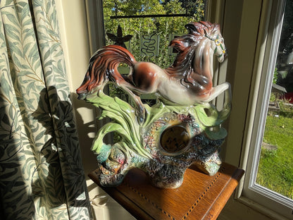 Mid-Century Italian Ceramic Horse Mantel Clock – Hand Painted Capodimonte Style with Mercedes West Germany 30-Hour Wind-Up Movement