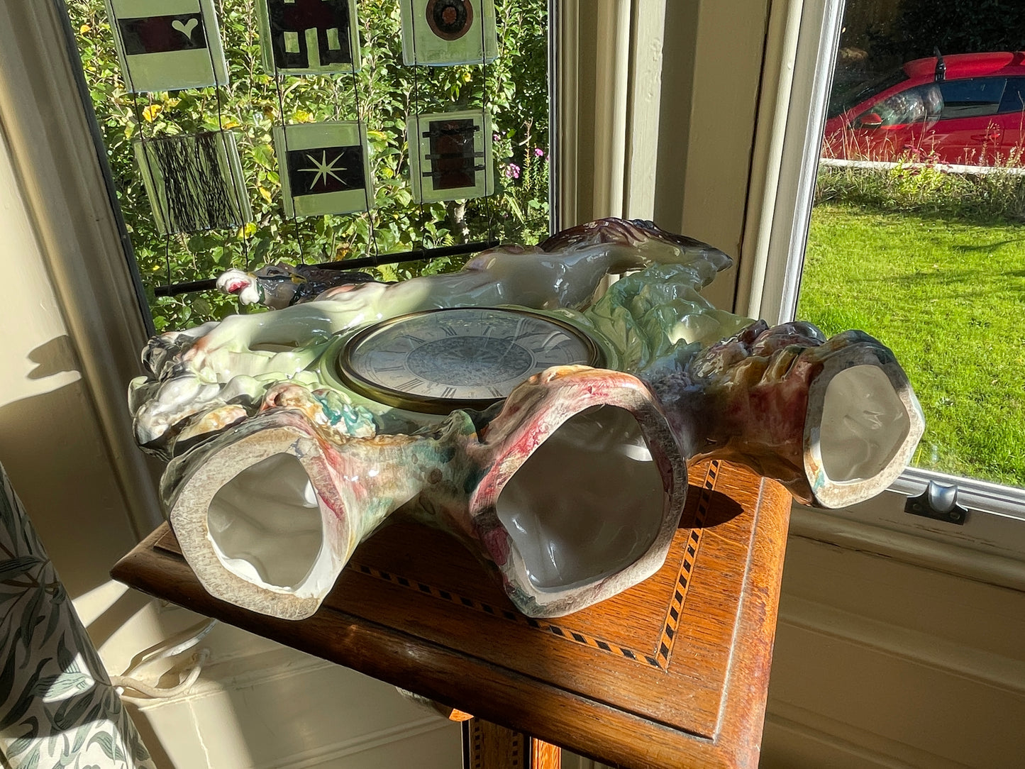 Mid-Century Italian Ceramic Horse Mantel Clock – Hand Painted Capodimonte Style with Mercedes West Germany 30-Hour Wind-Up Movement
