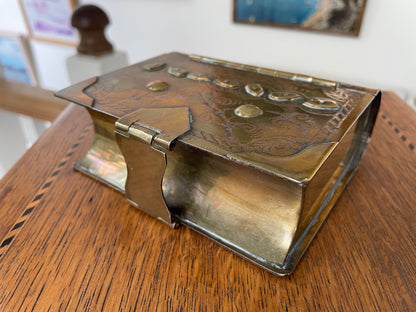 Antique Arts and Crafts Brass Money Box – Early 1900s Handcrafted Book Shaped Coin Bank with Hinged Lid, English Copper & Brass Design