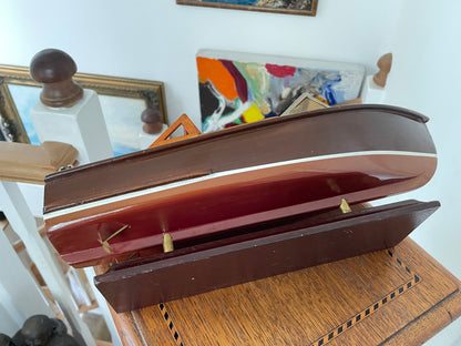 Vintage Wooden Model Speedboat on Stand – Handcrafted Mid Century Chris-Craft Style Motorboat, Varnished Display Boat with Brass Fittings