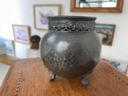Antique John Round & Son EPBM Hammered Pewter Bowl – Art Nouveau Pierced Rim Footed Rose Bowl c.1905 Sheffield 12.5 cm