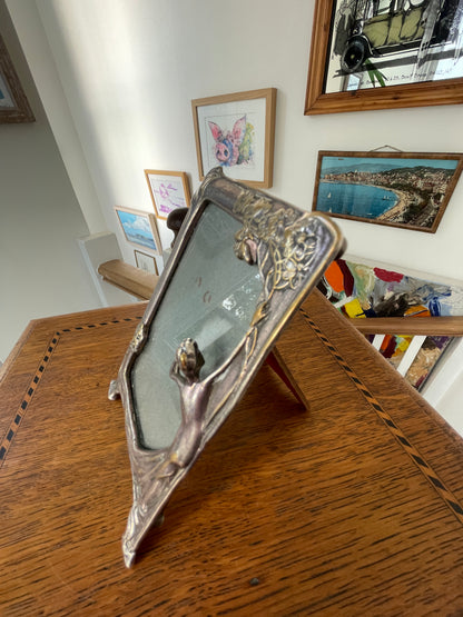 Vintage Art Nouveau Style Metal Photo Frame – Lady and Floral Design, 13x9.5cm, Red Velvet Back