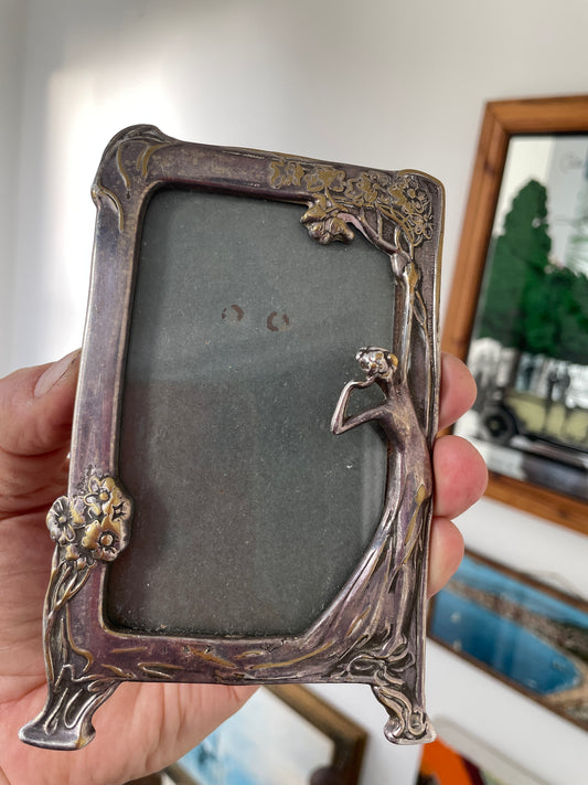 Vintage Art Nouveau Style Metal Photo Frame – Lady and Floral Design, 13x9.5cm, Red Velvet Back