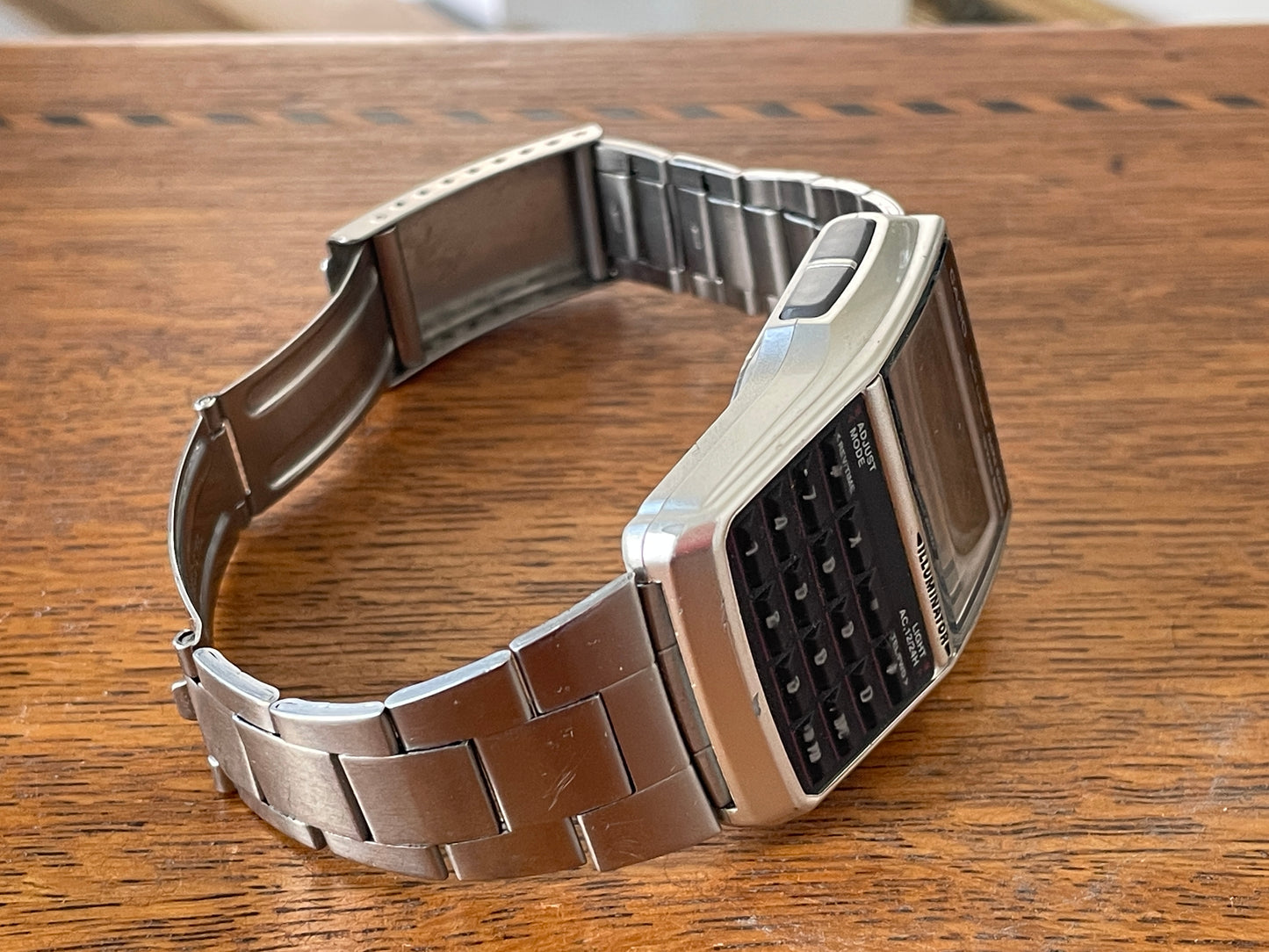 Vintage Casio DBC-32 Data Bank Illuminator Calculator Watch 90s Retro Wristwatch