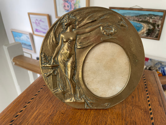 Antique Art Nouveau Brass Photo Frame c1900 – Figural Lady Design, Oval Aperture, Early 20th Century Gilded Picture Frame