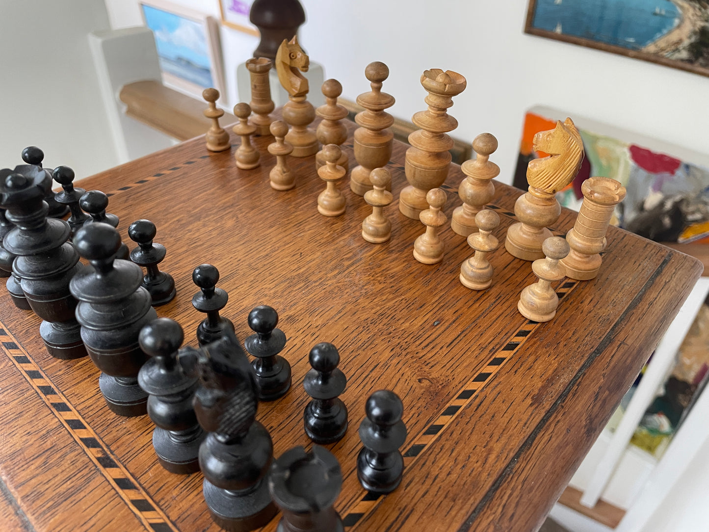Antique Wooden Chess Set c1900–1930 – Hand-Turned Boxwood & Ebonised Pieces in Original Slide Box, 7cm King, Edwardian Chessmen