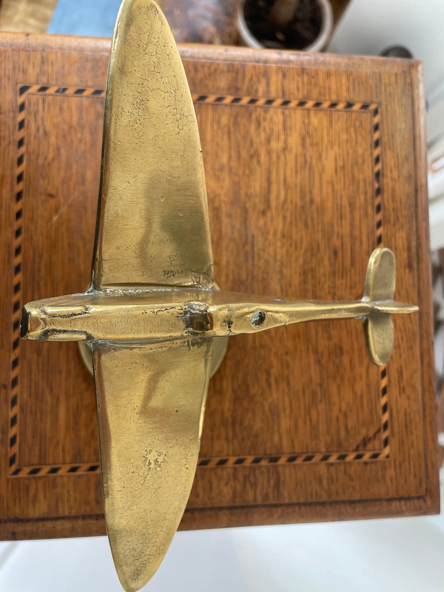Vintage Solid Brass Spitfire Airplane Model on Stand – Mid-Century RAF Desk Ornament – British Aviation Collectible – 20 cm Wingspan