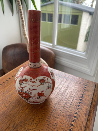 Antique Japanese Kutani Style Bottle Vase – Hand Painted Red and Gilt Porcelain, Early 20th Century