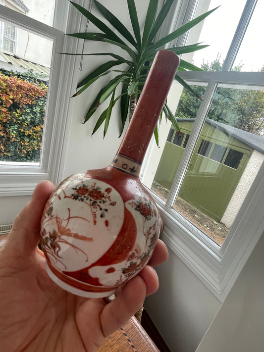 Antique Japanese Kutani Style Bottle Vase – Hand Painted Red and Gilt Porcelain, Early 20th Century