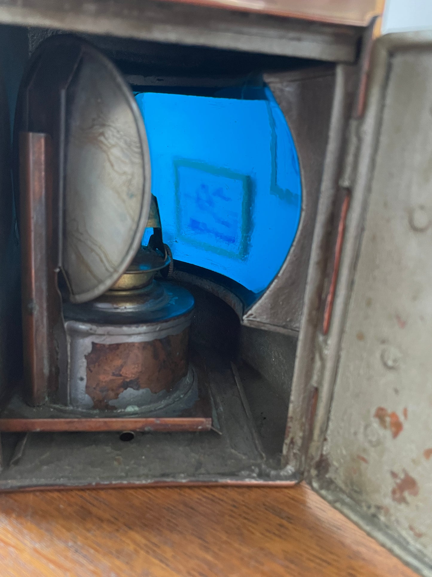 Antique British Copper Ship’s Lantern – “TARBOAR” Navigation Light with Blue Fresnel Lens (c.1900–1920)