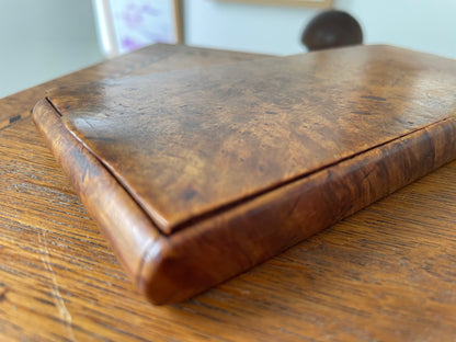 Antique Burr Wood Cigar Case – Hand-Carved Hinged Lid in Figured Burr Timber (c.19th Century)