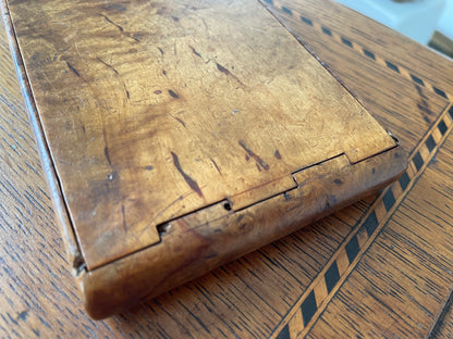 Antique Burr Wood Cigar Case – Hand-Carved Hinged Lid in Figured Burr Timber (c.19th Century)