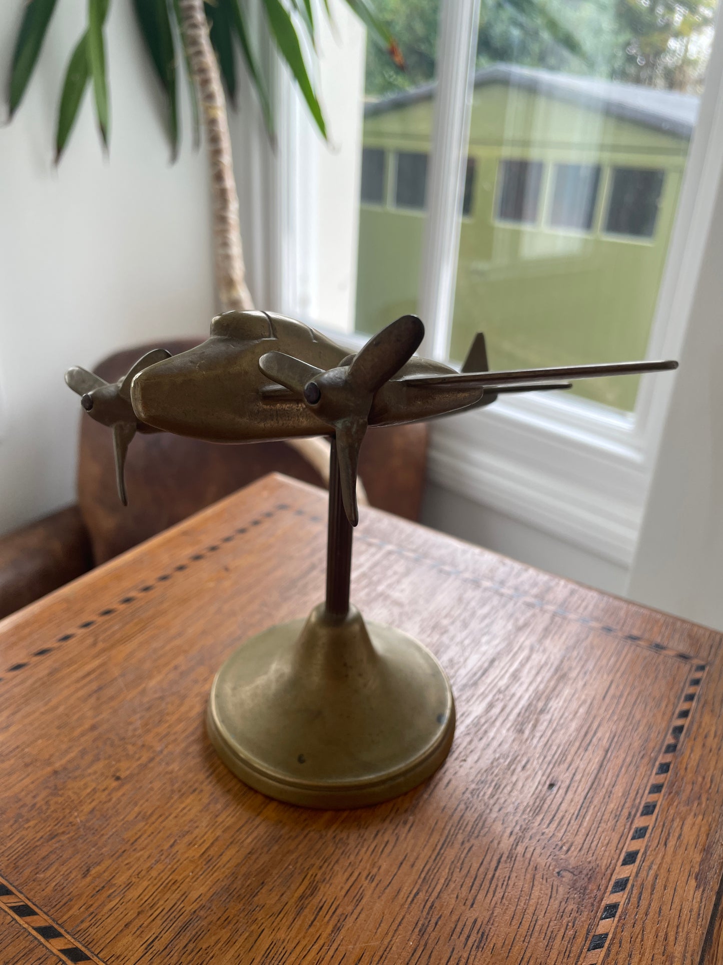 Vintage Brass Twin-Engine Aircraft Desk Model – P-38 Lightning Style Decorative Aviation Sculpture (c.1950s–60s)