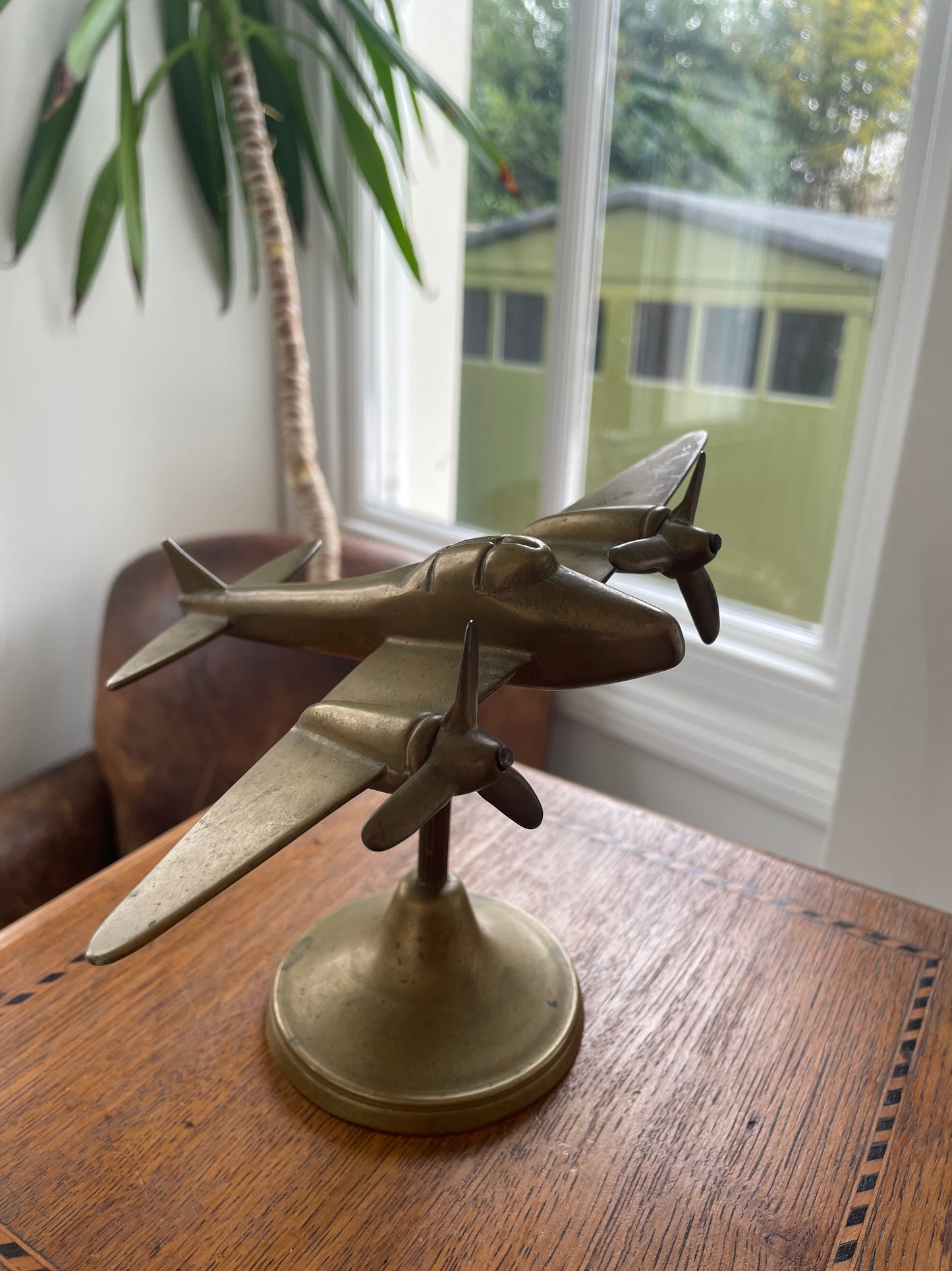 Vintage Brass Twin-Engine Aircraft Desk Model – P-38 Lightning Style Decorative Aviation Sculpture (c.1950s–60s)