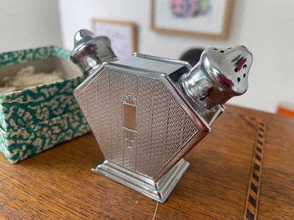 Vintage British Art Deco Chrome Plated Salt and Pepper Shaker – Double-Ended Travel Cruet, RD 860510 (c.1930s)