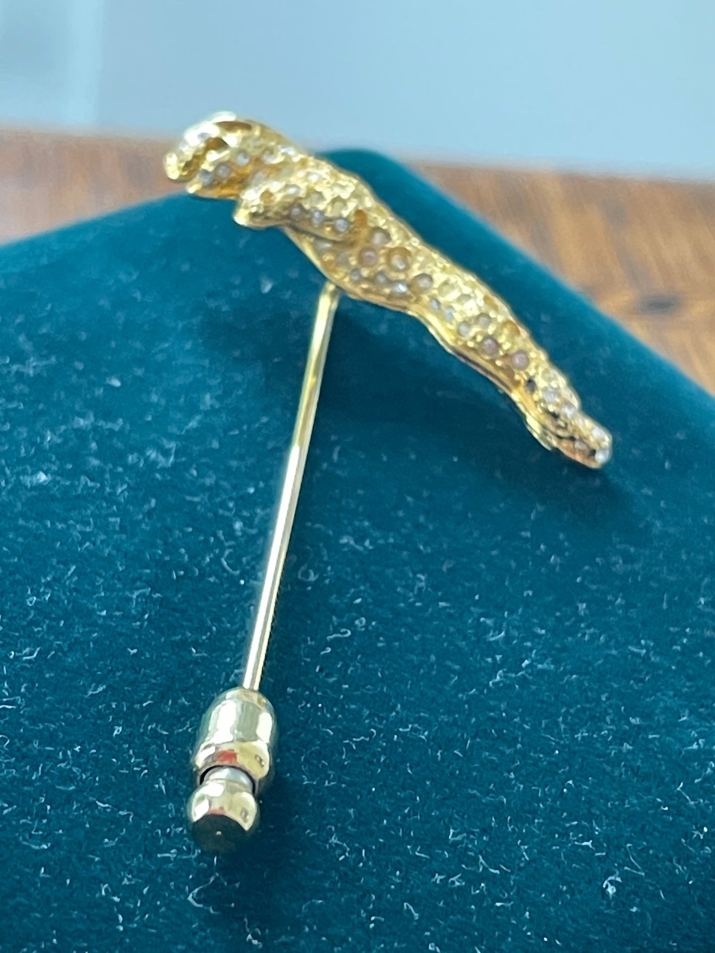 Vintage Jaguar Leaping Cat Tie Pin – Gold Tone & Crystal Motif in Original Box (c. late 20th Century)