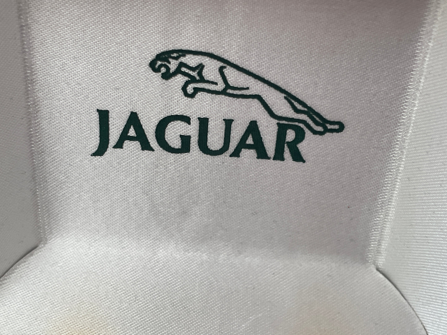 Vintage Jaguar Leaping Cat Tie Pin – Gold Tone & Crystal Motif in Original Box (c. late 20th Century)