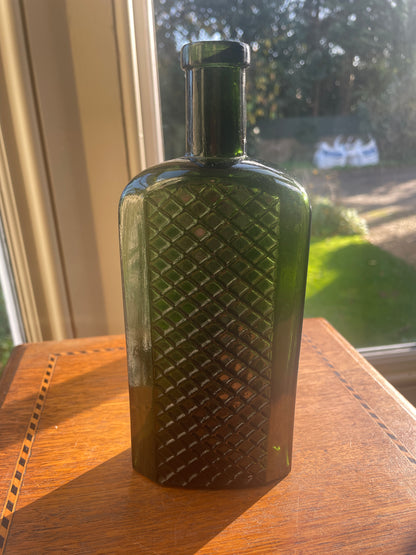 Antique Green Cross-Hatched Chemist Poison Bottle – 12oz Ribbed ‘Not To Be Taken’ Type (c.1900)