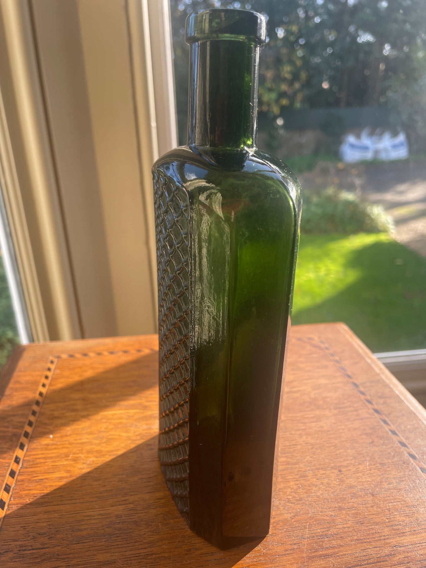 Antique Green Cross-Hatched Chemist Poison Bottle – 12oz Ribbed ‘Not To Be Taken’ Type (c.1900)