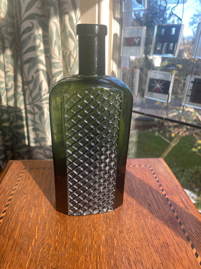 Antique Green Cross-Hatched Chemist Poison Bottle – 12oz Ribbed ‘Not To Be Taken’ Type (c.1900)