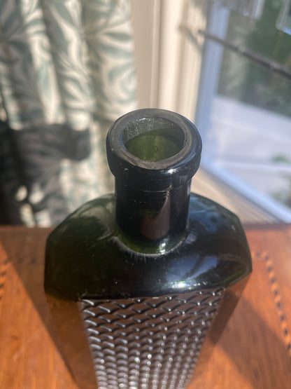 Antique Green Cross-Hatched Chemist Poison Bottle – 12oz Ribbed ‘Not To Be Taken’ Type (c.1900)