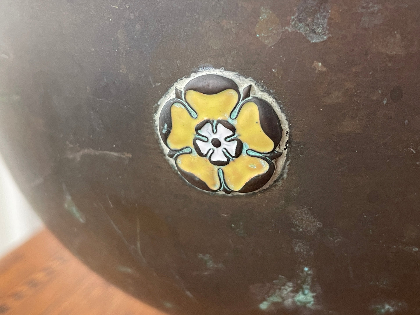 Antique Japanese Brass Bowl – Hand-Raised Metal with Cloisonné Floral Roundels (c.1900–1930)