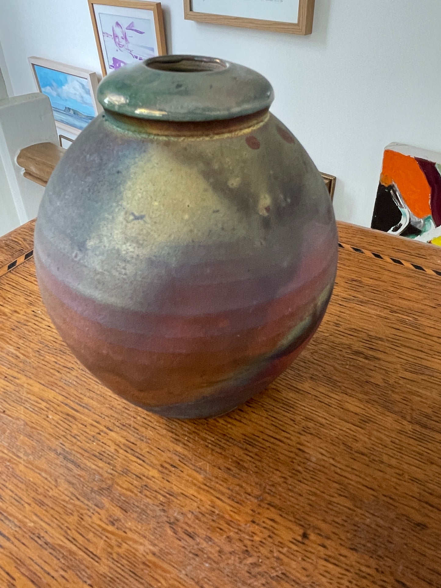 British Studio Pottery Raku Vase – Iridescent Copper-Matte Fired Stoneware with 3S Stamp (Late 20th Century)