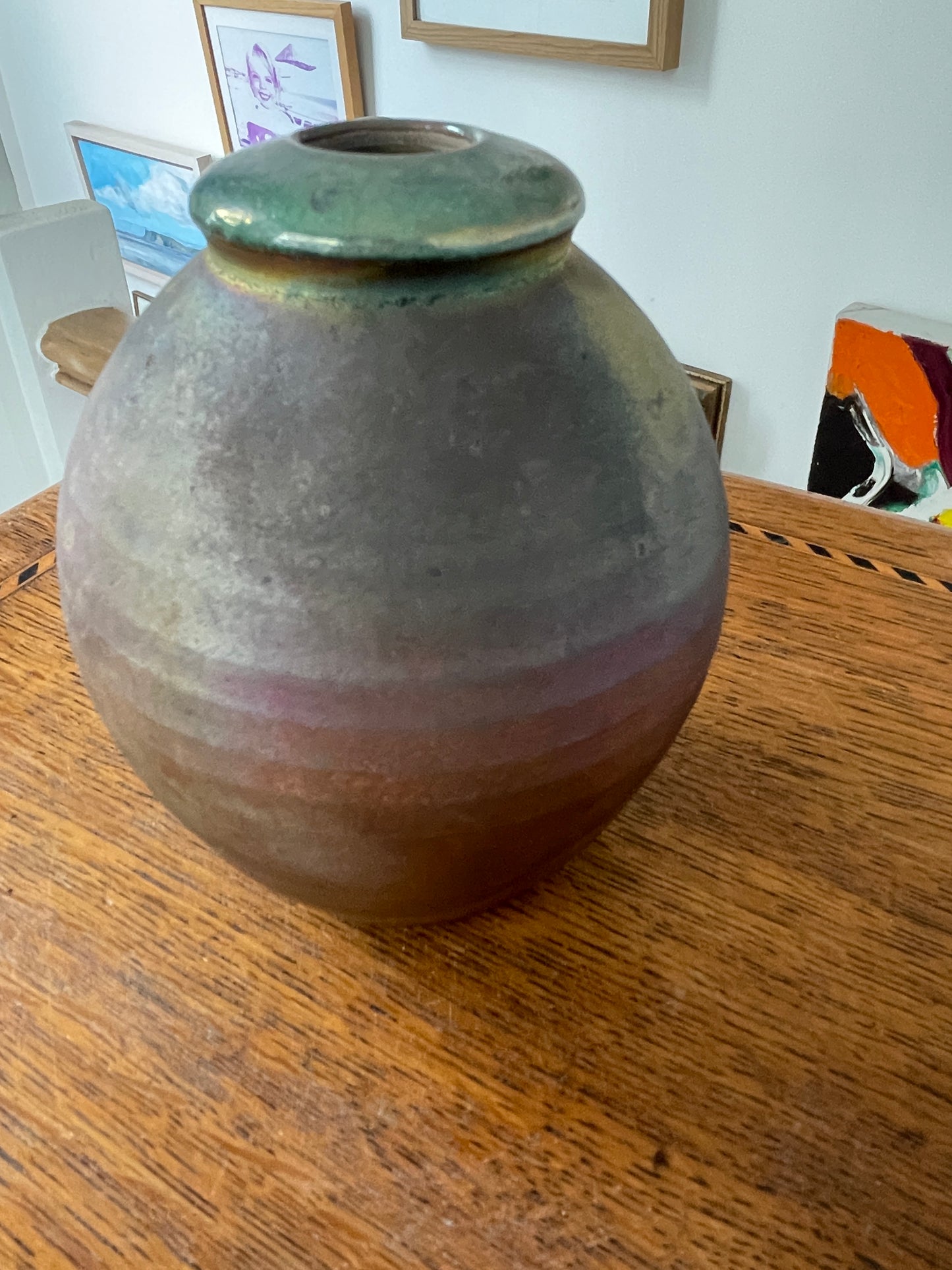 British Studio Pottery Raku Vase – Iridescent Copper-Matte Fired Stoneware with 3S Stamp (Late 20th Century)