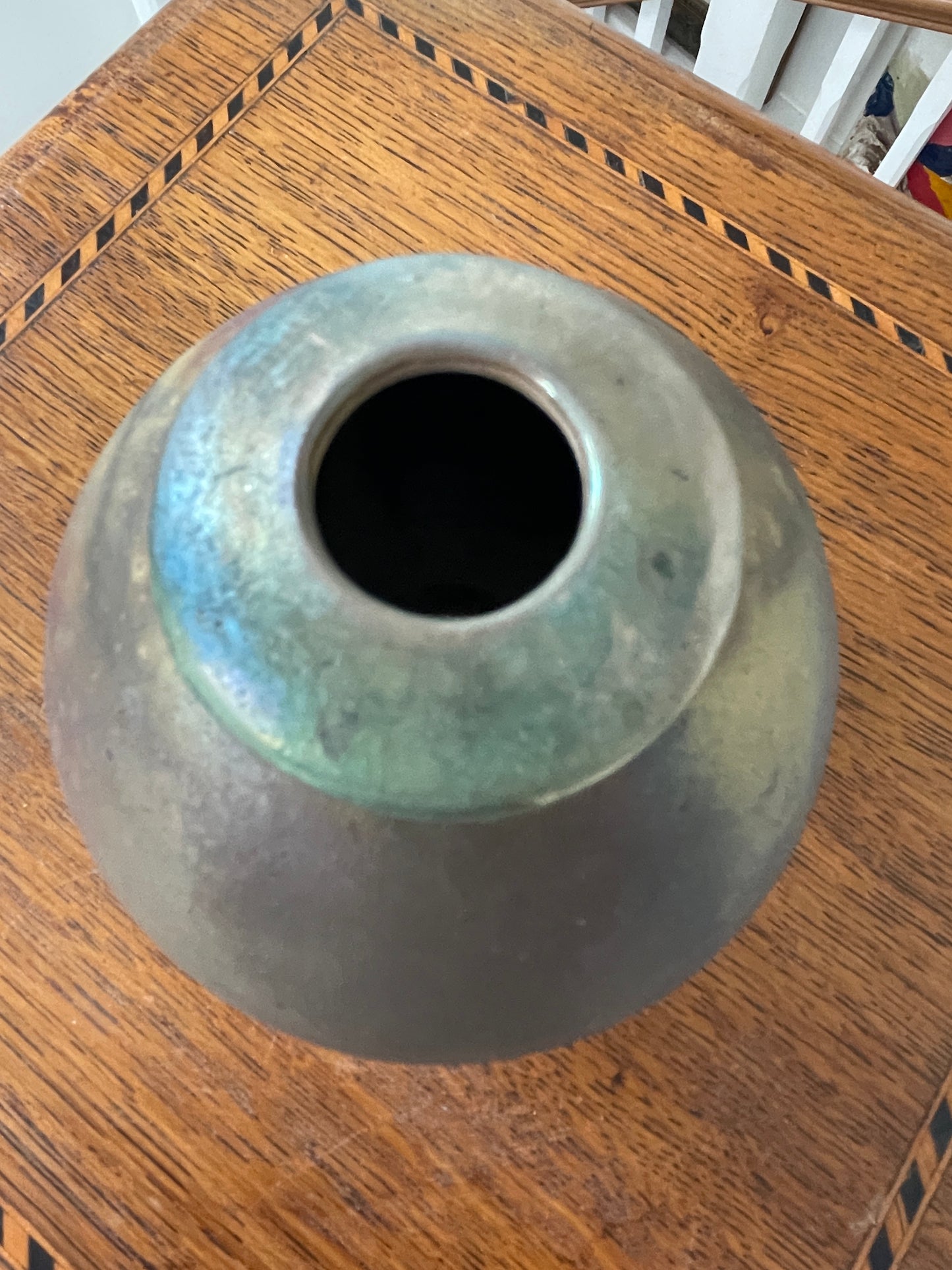 British Studio Pottery Raku Vase – Iridescent Copper-Matte Fired Stoneware with 3S Stamp (Late 20th Century)