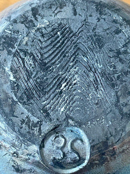 British Studio Pottery Raku Vase – Iridescent Copper-Matte Fired Stoneware with 3S Stamp (Late 20th Century)