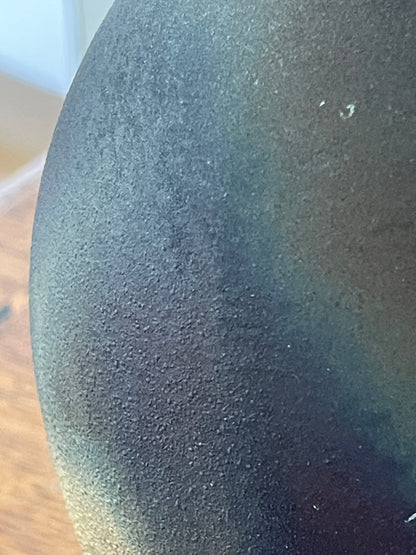 Studio Pottery Smoke-Fired Vase – Hand-Thrown Stoneware with Iridescent Fireclouds (Signed ‘SN’, c.20th Century)