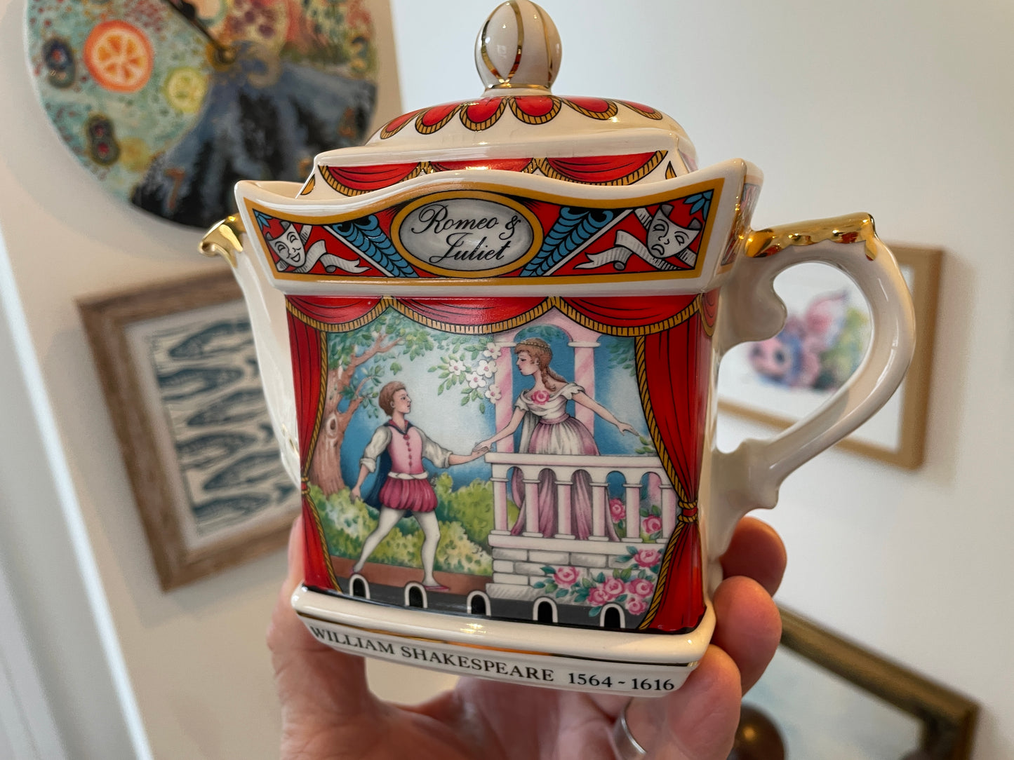 Vintage Sadler Staffordshire Teapot – ‘Romeo and Juliet’ Shakespeare Series (c.1970s–1980s)