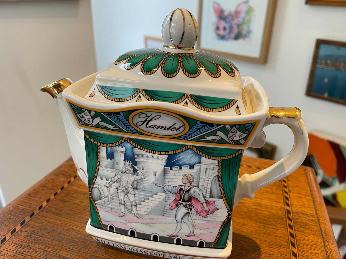 Vintage Sadler Staffordshire Teapot – ‘Hamlet’ Shakespeare Series (c.1970s–1980s)