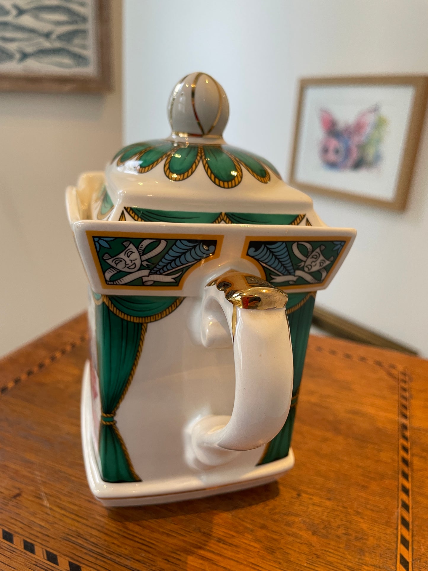 Vintage Sadler Staffordshire Teapot – ‘Hamlet’ Shakespeare Series (c.1970s–1980s)