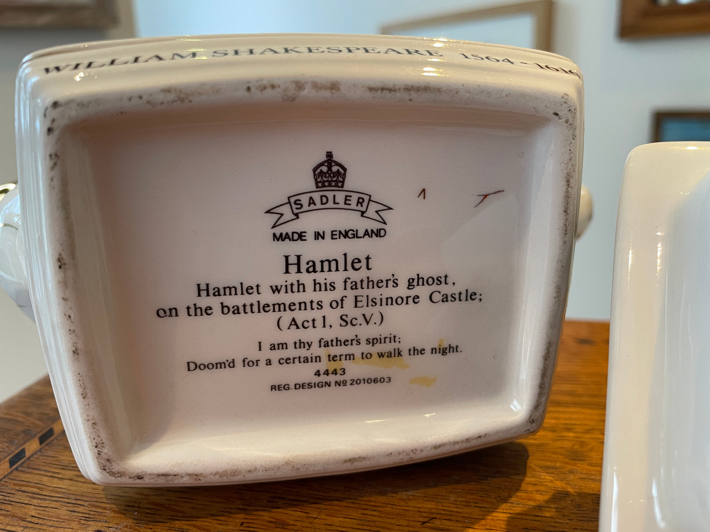 Vintage Sadler Staffordshire Teapot – ‘Hamlet’ Shakespeare Series (c.1970s–1980s)
