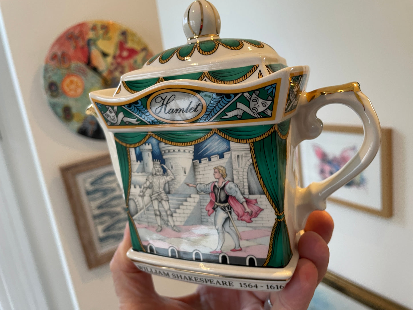 Vintage Sadler Staffordshire Teapot – ‘Hamlet’ Shakespeare Series (c.1970s–1980s)