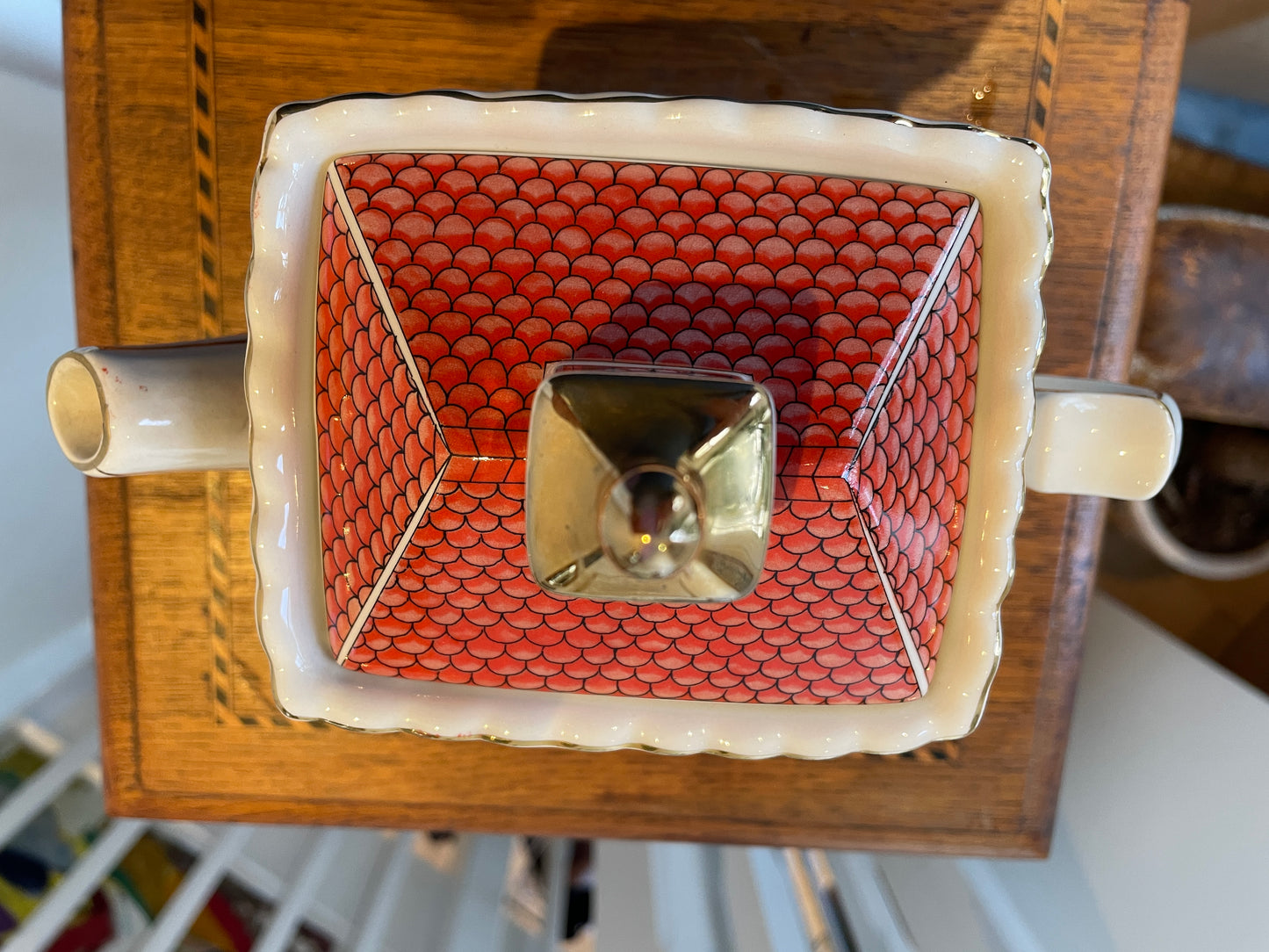 Vintage Sadler Staffordshire Teapot – ‘A Day at the Races’ Championship Design (c.1970s–1980s)