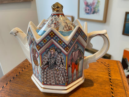 Vintage Sadler Staffordshire Teapot – Elizabeth I ‘Spanish Armada 1588’ Design (c.1970s–1980s)