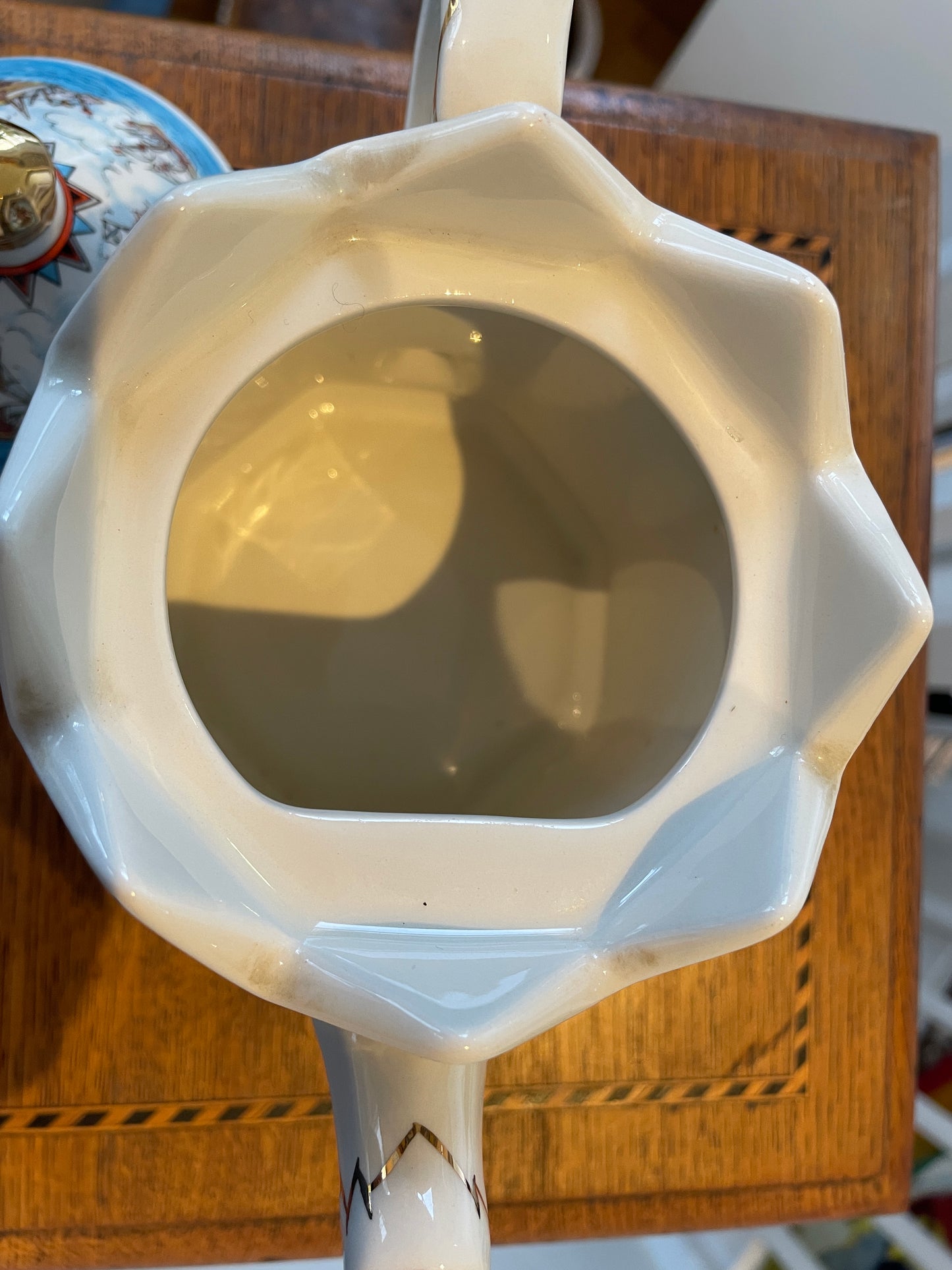 Vintage Sadler Staffordshire Teapot – Elizabeth I ‘Spanish Armada 1588’ Design (c.1970s–1980s)