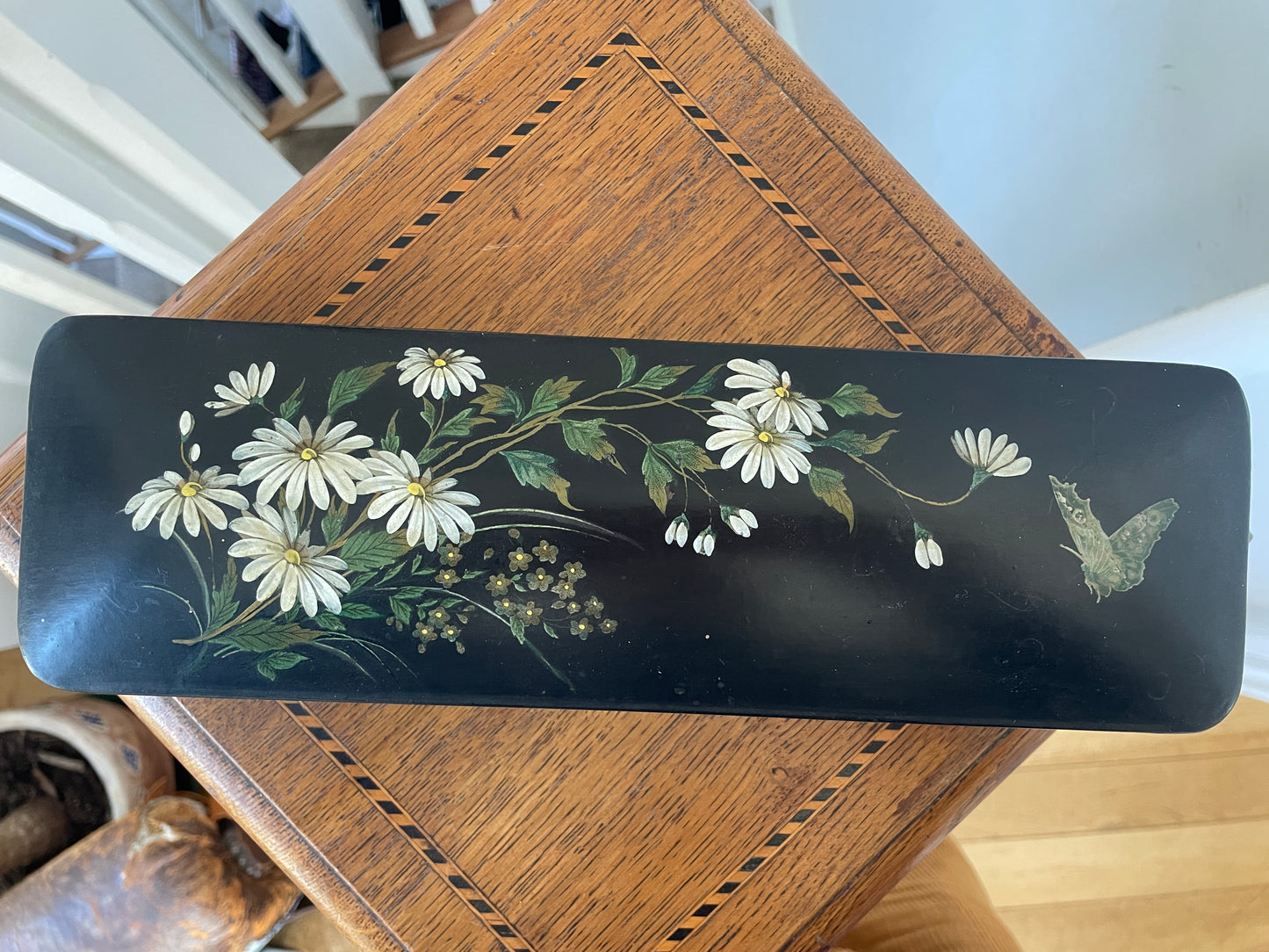 Antique Russian-Style Black Lacquer Box – Hand-Painted Daisies & Butterfly (c.20th Century)